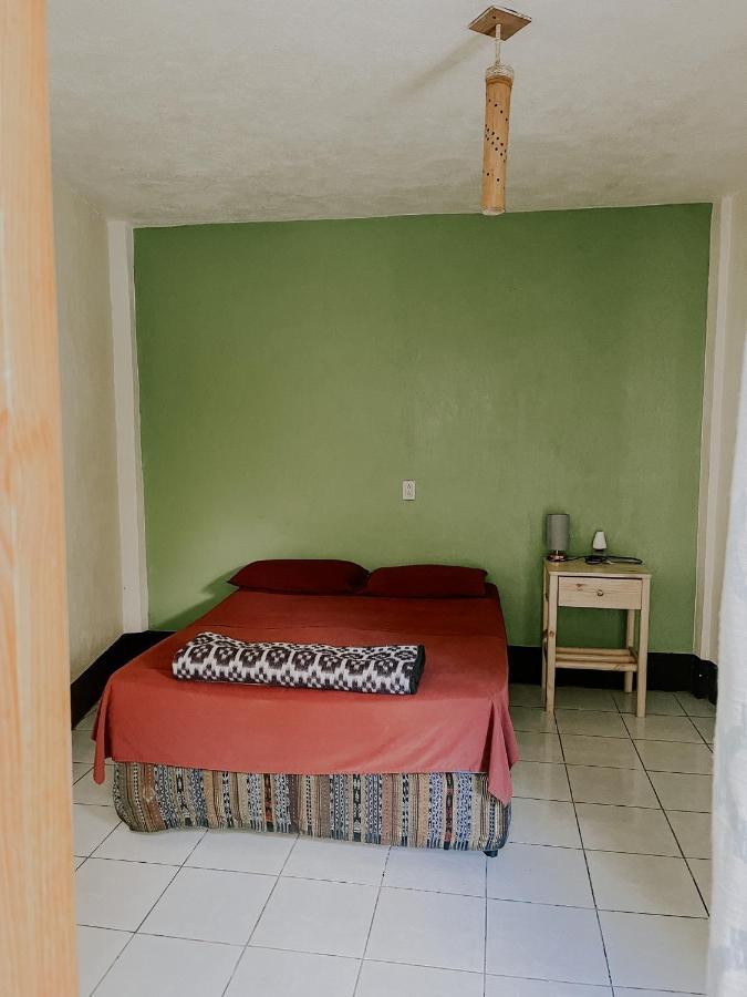Mr. Mullets Hostel San Pedro La Laguna Exterior photo